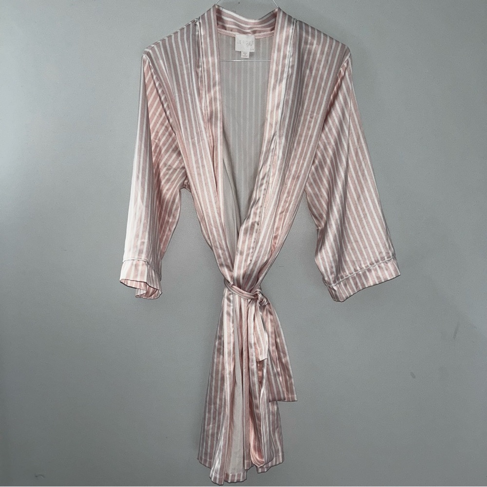 LE ROSE Silk Robe - Picture 3 of 3
